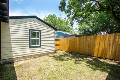 2502 Helmet Street, Irving, TX 75060 - Photo 21
