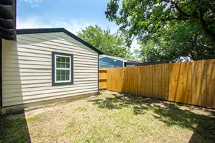 2502 Helmet St, Irving, TX 75060 - Photo 21