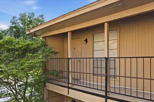 133 N Bailey Ave, Fort Worth, TX 76107 - Photo 5