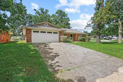 1301 Crestview Drive, Denison, TX 75020 - Photo 1