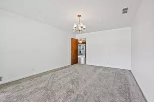 1301 Crestview Dr, Denison, TX 75020 - Photo 9