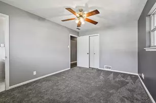 1301 Crestview Dr, Denison, TX 75020 - Photo 31