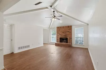 119 Larchbrook Drive, DeSoto, TX 75115 - Photo 5