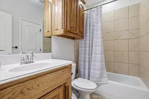 7908 Country Meadow Dr, North Richland Hills, TX 76182 - Photo 23