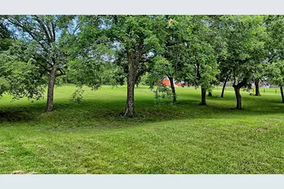 701 W Howell Street, Saint Jo, TX 76265 - Photo 7