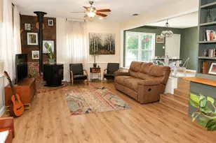 509 E Cedar St, Nocona, TX 76255 - Photo 3