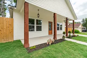 1015 Stella St, Fort Worth, TX 76104 - Photo 3