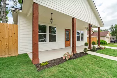1015 Stella Street, Fort Worth, TX 76104 - Photo 3