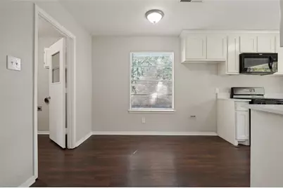 1551 Oakbrook Street, Lancaster, TX 75134 - Photo 5