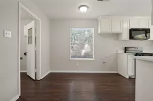 1551 Oakbrook St, Lancaster, TX 75134 - Photo 5
