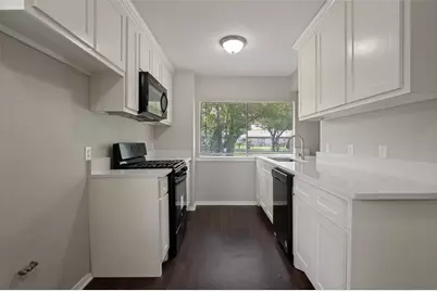 1551 Oakbrook Street, Lancaster, TX 75134 - Photo 7