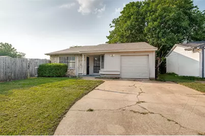 450 Weaver Street, Cedar Hill, TX 75104 - Photo 1