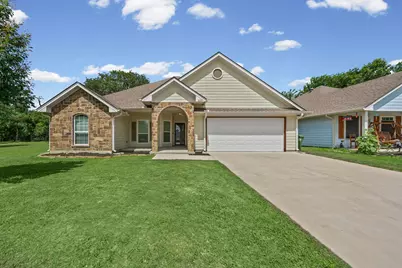 229 Firefly Drive, Springtown, TX 76082 - Photo 1