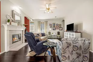 1632 Castle Pines Dr, Frisco, TX 75036 - Photo 13