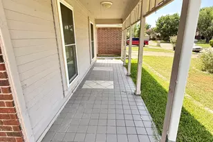 2661 Berkshire Ln, Grand Prairie, TX 75052 - Photo 21