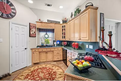 8825 Turnberry Court, Fort Worth, TX 76179 - Photo 5