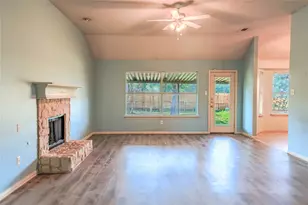 1019 Telluride Dr, Arlington, TX 76001 - Photo 3