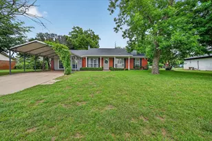 105 Murray St, Joshua, TX 76058 - Photo 1