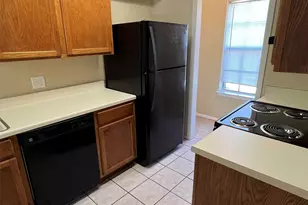5765 Shadydell Dr, Fort Worth, TX 76135 - Photo 13