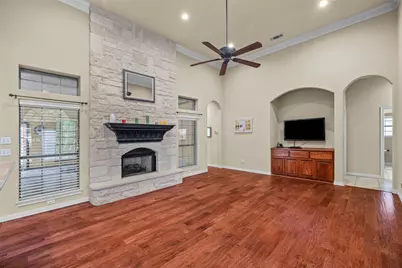 6705 Forest Oaks Court, Granbury, TX 76049 - Photo 9