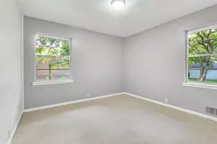 1118 W McGee St, Sherman, TX 75092 - Photo 13