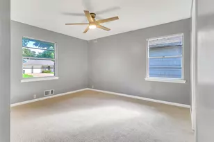 1118 W McGee St, Sherman, TX 75092 - Photo 11
