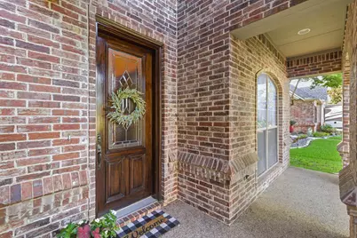 7013 Cherrybark Lane, North Richland Hills, TX 76182 - Photo 5