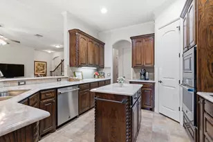 7013 Cherrybark Ln, North Richland Hills, TX 76182 - Photo 9