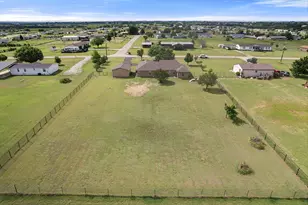 9113 N Monterrey Dr, Alvarado, TX 76009 - Photo 7