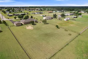 9113 N Monterrey Dr, Alvarado, TX 76009 - Photo 9