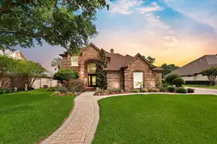 803 Riviera Dr, Mansfield, TX 76063 - Photo 1