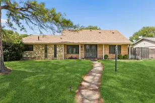 1303 Berkeley Dr, Richardson, TX 75081 - Photo 1