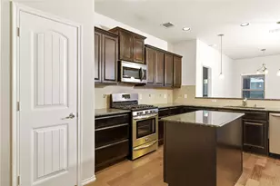 945 Lake Woodland Dr, Little Elm, TX 75068 - Photo 3