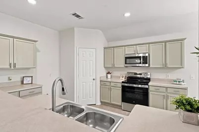 3904 San Lorenzo Drive, Denton, TX 76210 - Photo 5