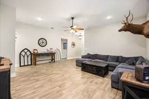 2507 Santiago Dr, Granbury, TX 76048 - Photo 11