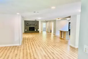 1574 Madrid St, Dallas, TX 75216 - Photo 9