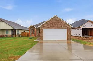 1413 Ridgeview Cir, Granbury, TX 76048 - Photo 1