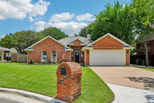 7524 Brentwood Ct, North Richland Hills, TX 76182 - Photo 1