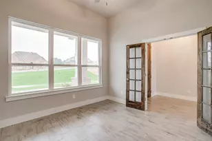1038 Colt Rd, Springtown, TX 76082 - Photo 5