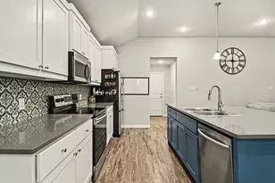 977 Sam St, Springtown, TX 76082 - Photo 7