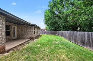 977 Sam St, Springtown, TX 76082 - Photo 27