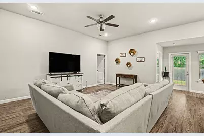 977 Sam Street, Springtown, TX 76082 - Photo 5