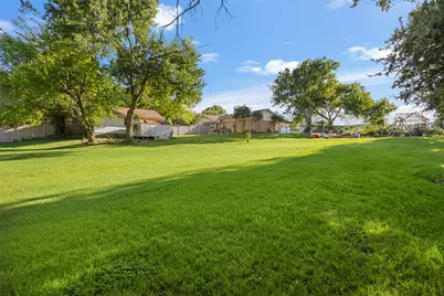 103 Cedar Drive, Oak Leaf, TX 75154 - Photo 33