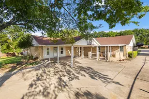 103 Cedar Dr, Oak Leaf, TX 75154 - Photo 29