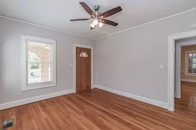 2311 Warner Road, Fort Worth, TX 76110 - Photo 11