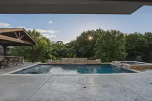1221 Falcon Dr, Grapevine, TX 76051 - Photo 31