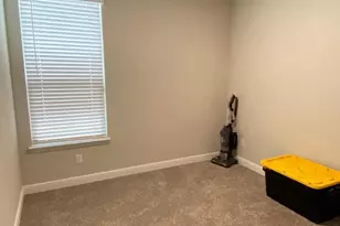 252 Drumcliffe Dr, Fort Worth, TX 76052 - Photo 11