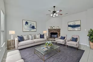 729 Red Elm Ln, Fort Worth, TX 76131 - Photo 11
