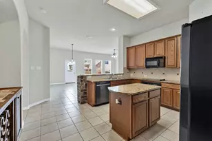 729 Red Elm Ln, Fort Worth, TX 76131 - Photo 17