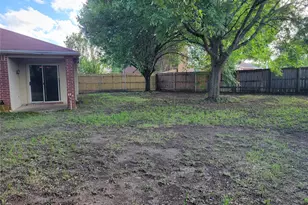 223 Baylor Dr, Glenn Heights, TX 75154 - Photo 17